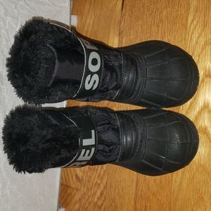 Sorel kid's snow boots